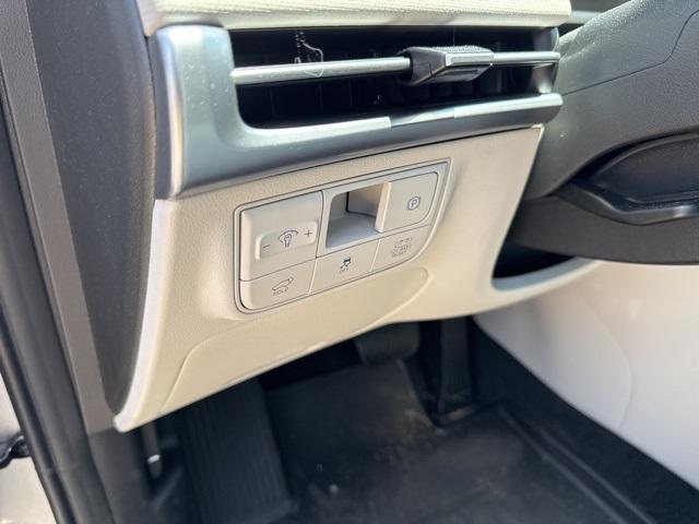 used 2025 Hyundai TUCSON Hybrid car, priced at $33,922