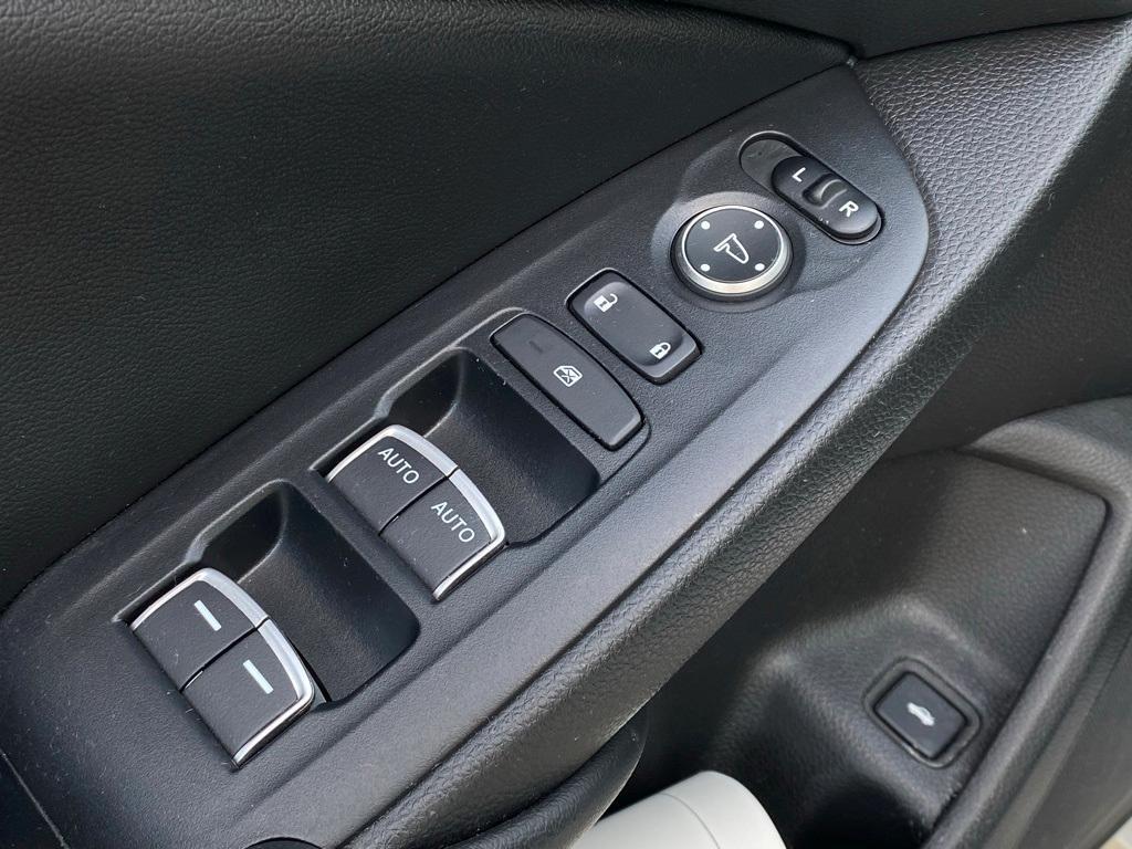 used 2022 Honda Accord Hybrid car, priced at $29,287