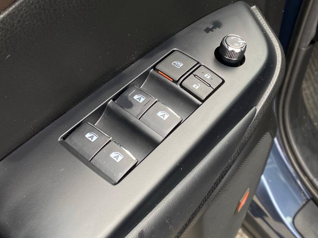 used 2018 Toyota Highlander car, priced at $30,498