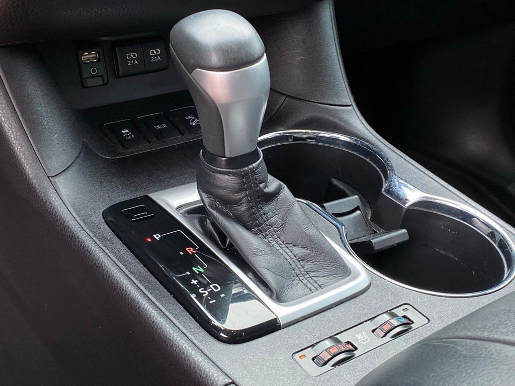 used 2018 Toyota Highlander car, priced at $30,498