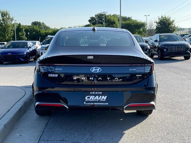 new 2025 Hyundai Sonata Hybrid car, priced at $37,169