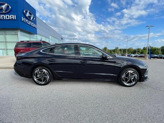 new 2024 Hyundai Sonata car, priced at $29,808