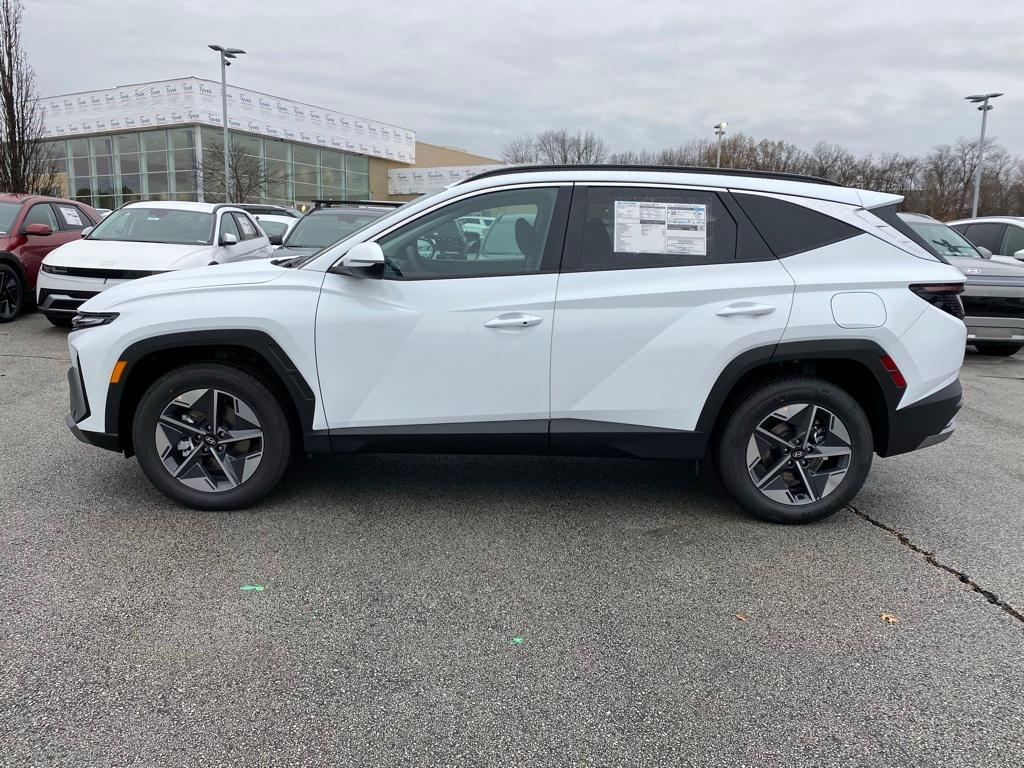 new 2026 Hyundai TUCSON Hybrid car, priced at $33,873