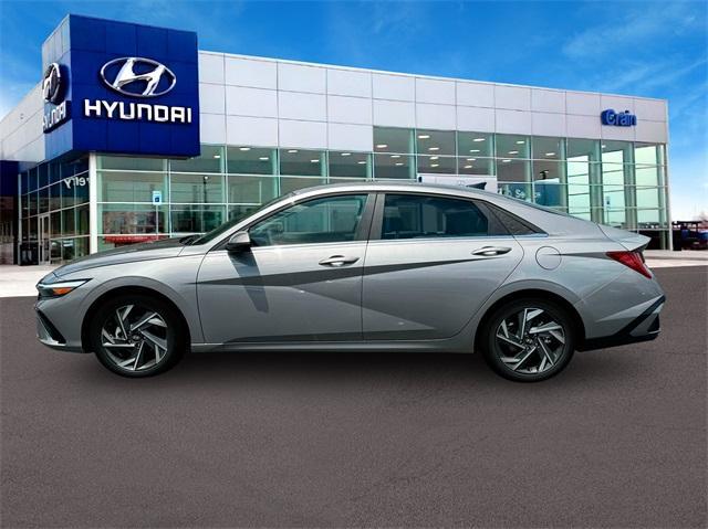 new 2025 Hyundai Elantra car, priced at $25,713