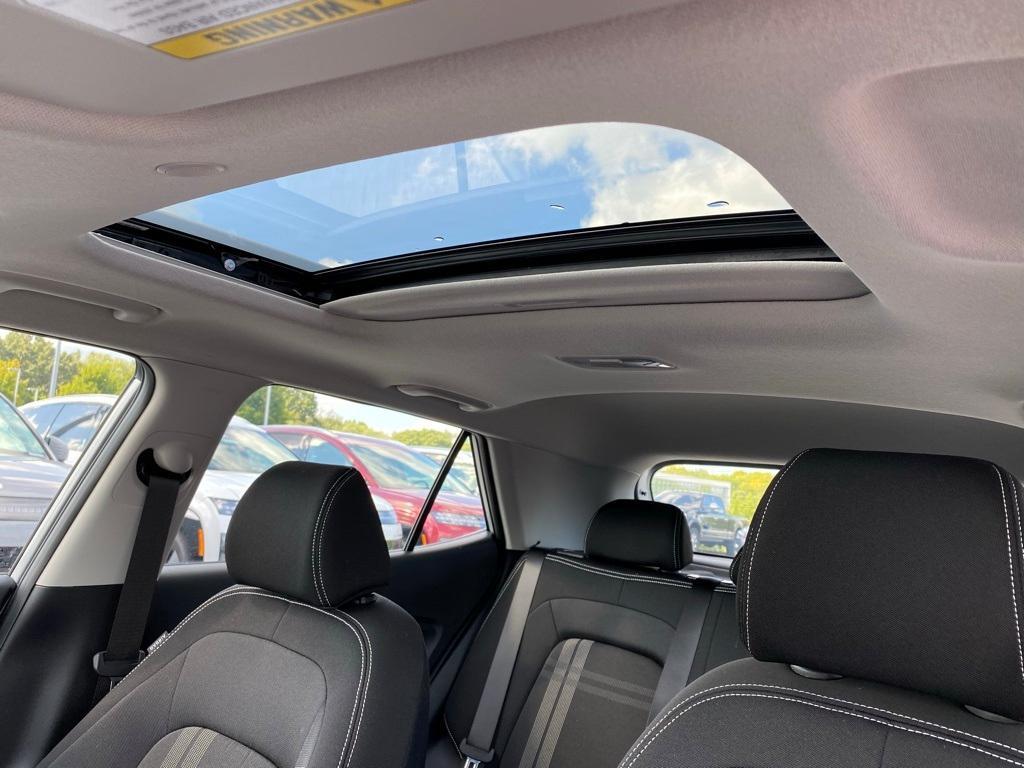 new 2025 Hyundai Venue car, priced at $23,555