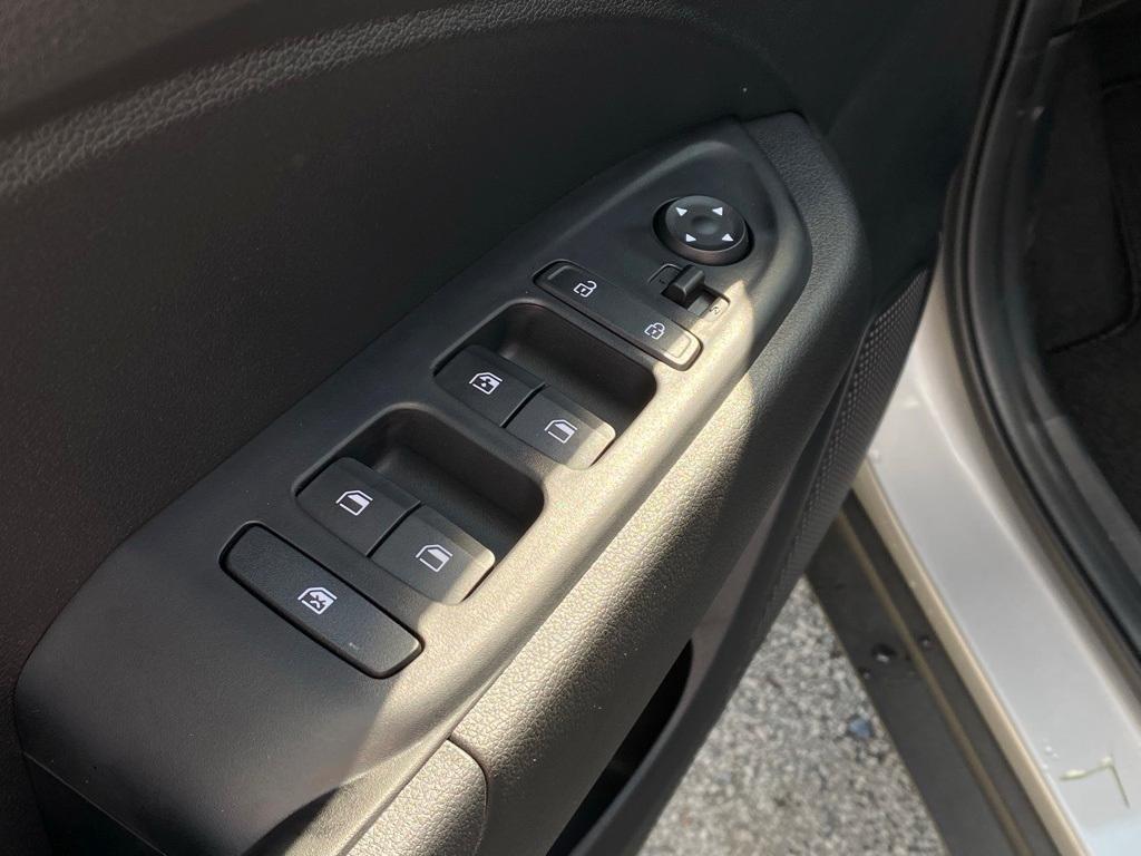 new 2025 Hyundai Venue car, priced at $23,555