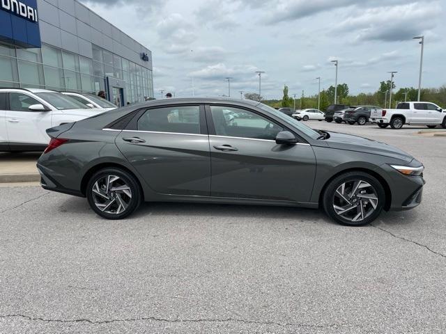 new 2025 Hyundai ELANTRA HEV car, priced at $30,135