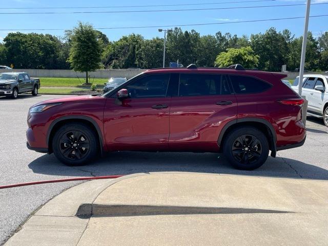 used 2020 Toyota Highlander car, priced at $28,419