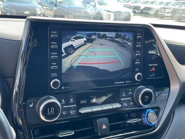 used 2020 Toyota Highlander car, priced at $28,419
