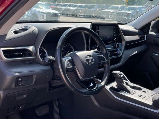 used 2020 Toyota Highlander car, priced at $28,419