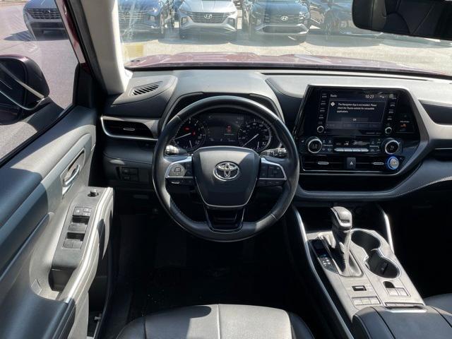 used 2020 Toyota Highlander car, priced at $28,419