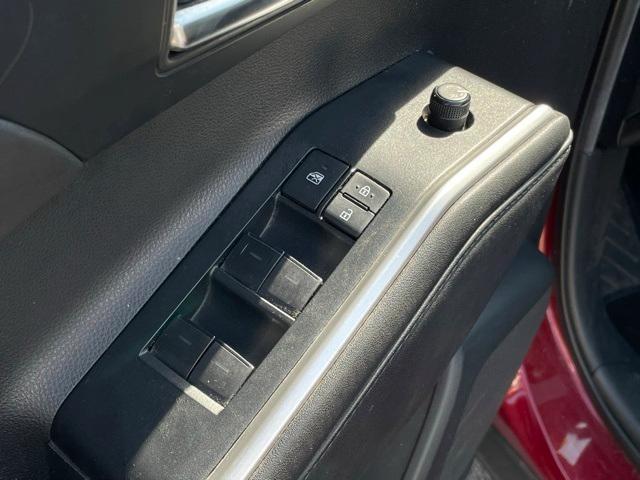 used 2020 Toyota Highlander car, priced at $28,419