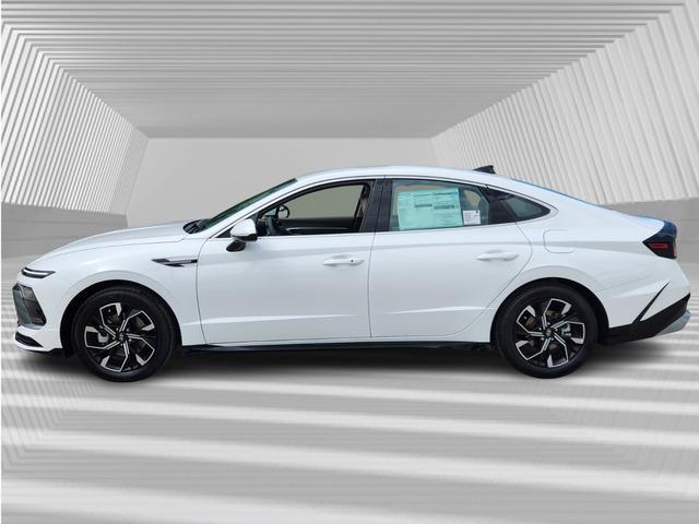 new 2024 Hyundai Sonata car, priced at $29,680