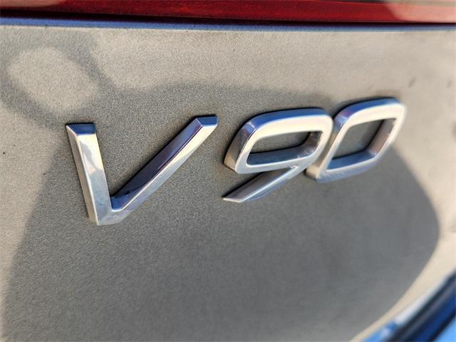 used 2018 Volvo V90 Cross Country car, priced at $24,775