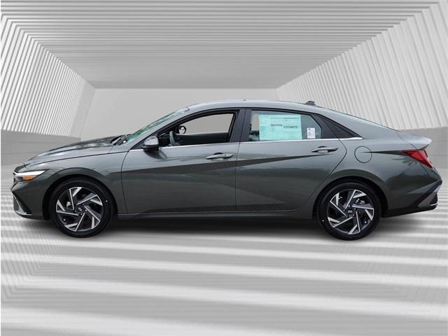 new 2024 Hyundai Elantra car, priced at $27,020