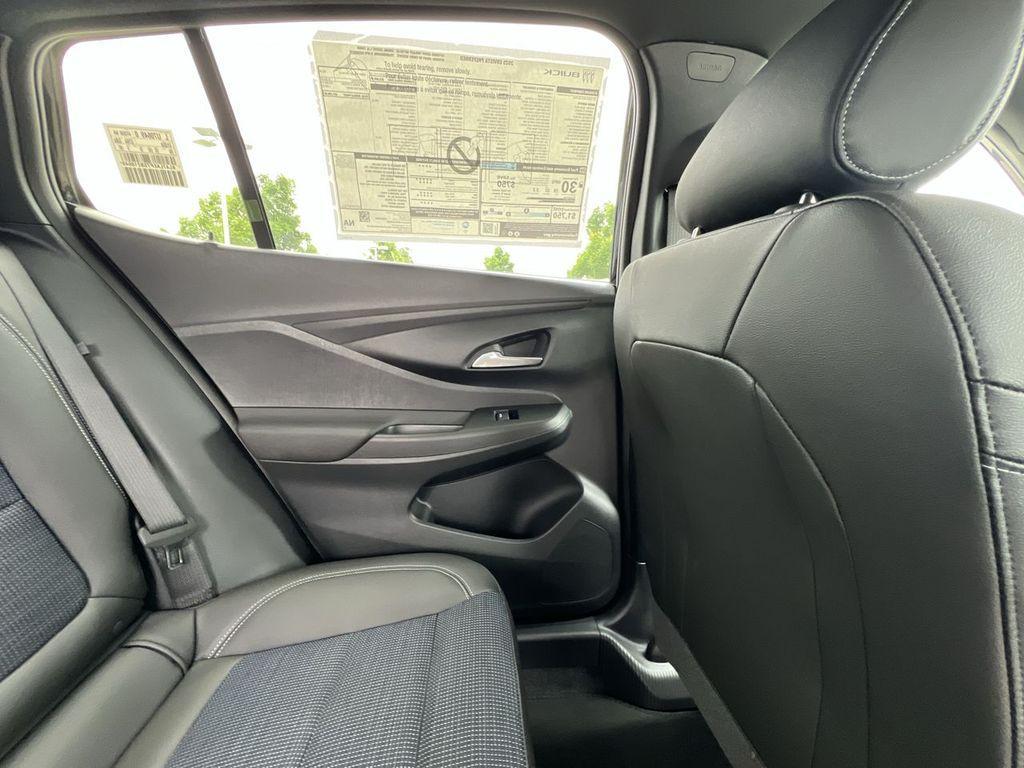new 2025 Buick Envista car, priced at $27,280