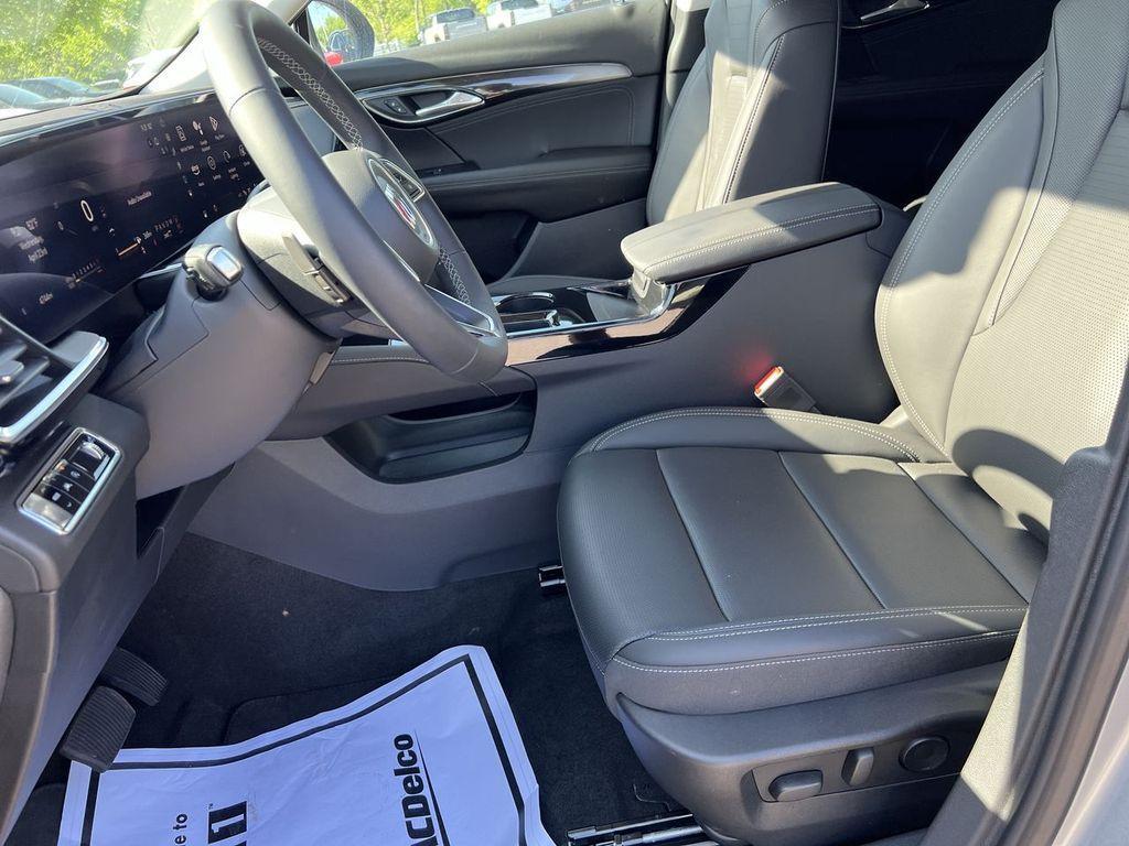 new 2025 Buick Envision car, priced at $38,555