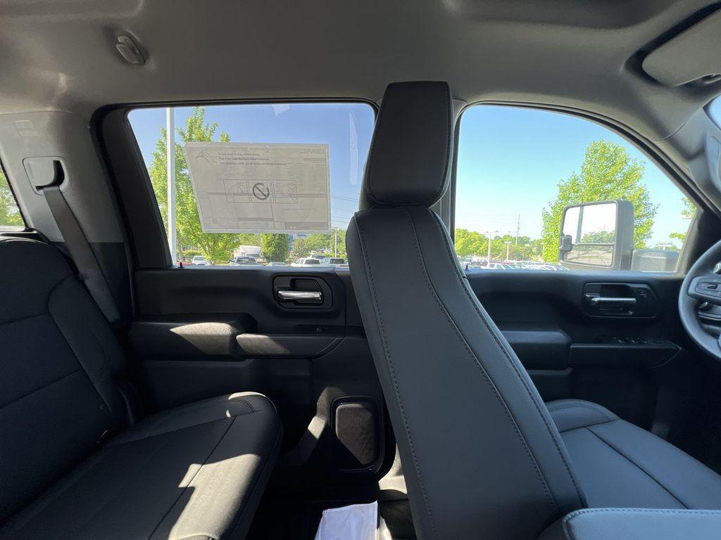 new 2025 GMC Sierra 3500 car, priced at $64,238