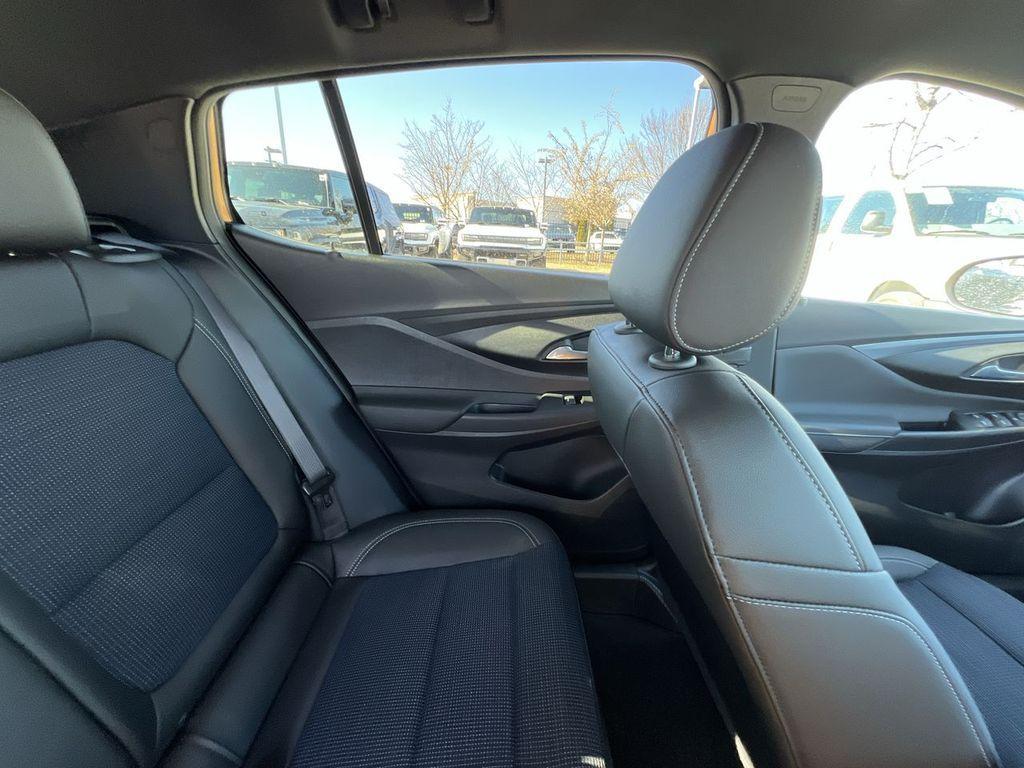 new 2025 Buick Envista car, priced at $24,385