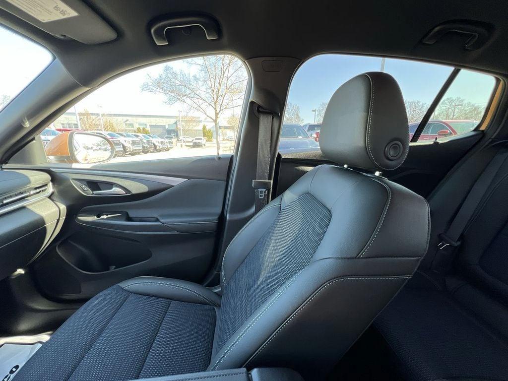 new 2025 Buick Envista car, priced at $24,385