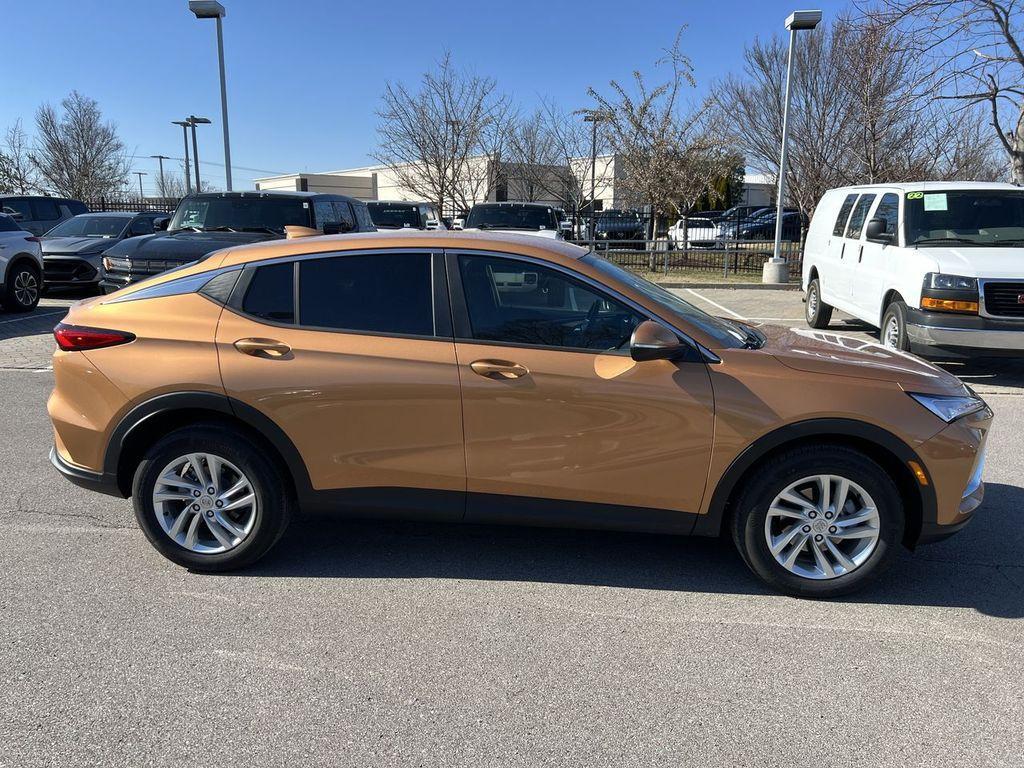 new 2025 Buick Envista car, priced at $24,385