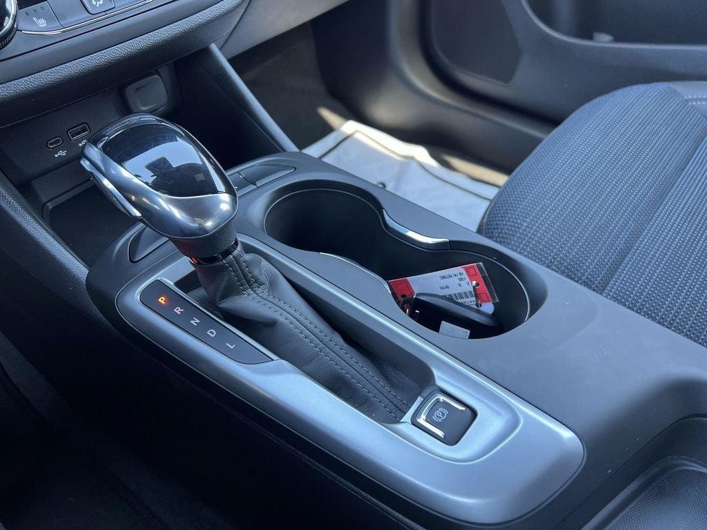 new 2025 Buick Envista car, priced at $24,255