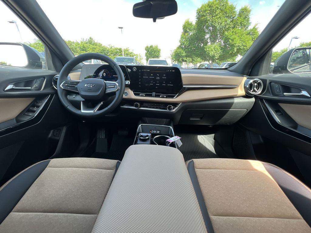 new 2026 Chevrolet Equinox car, priced at $34,690