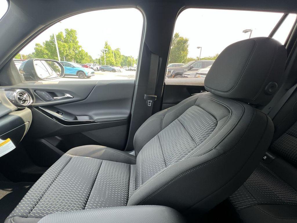 new 2026 Chevrolet Equinox car, priced at $31,040
