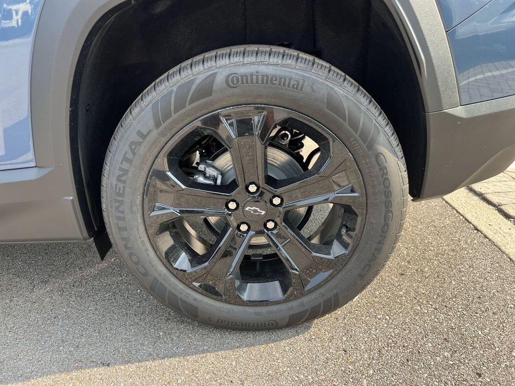 new 2026 Chevrolet Equinox car, priced at $31,040