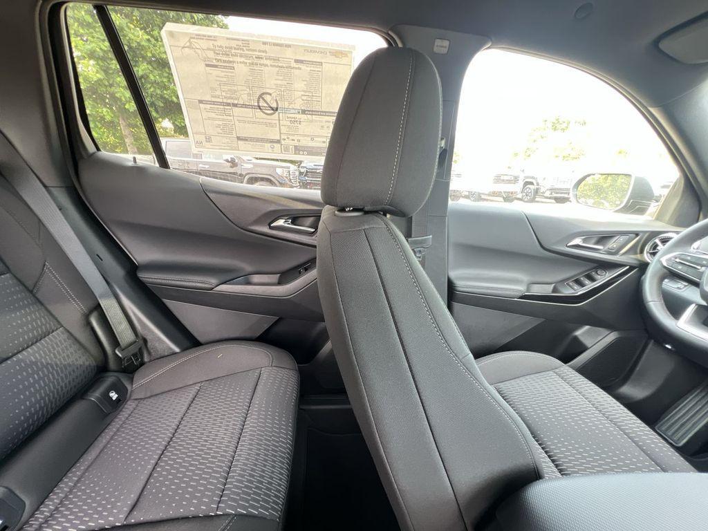 new 2026 Chevrolet Equinox car, priced at $31,040