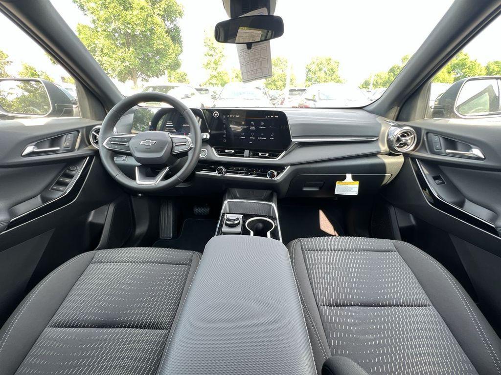 new 2026 Chevrolet Equinox car, priced at $31,040