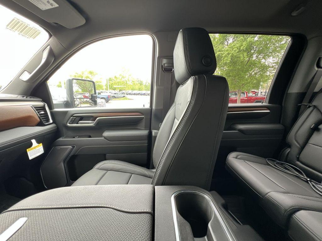 new 2025 GMC Sierra 2500 car, priced at $89,950