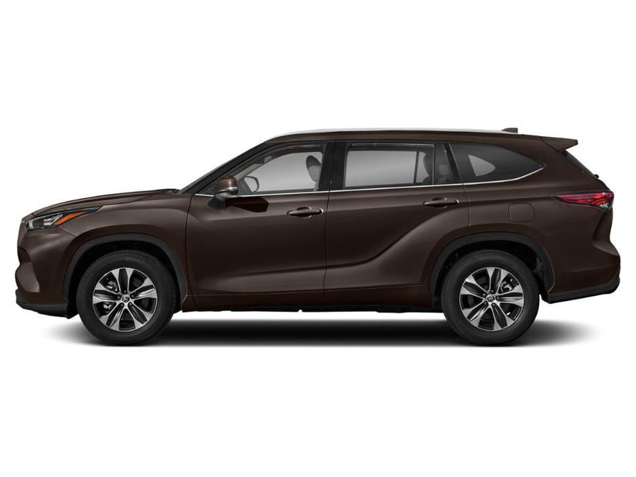 used 2022 Toyota Highlander car, priced at $38,424