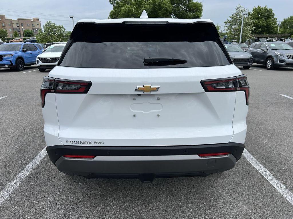 new 2026 Chevrolet Equinox car, priced at $32,245