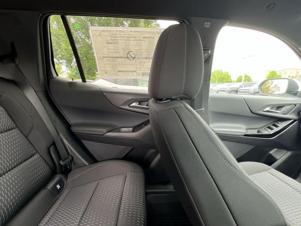 new 2026 Chevrolet Equinox car, priced at $32,245