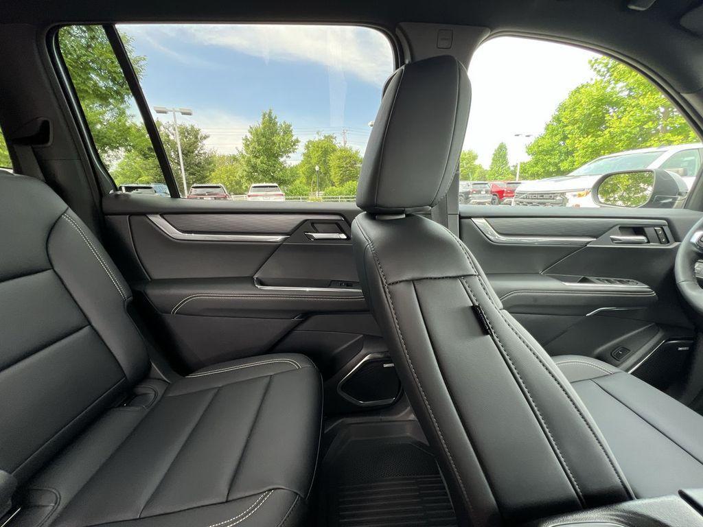 new 2025 GMC Acadia car, priced at $52,075