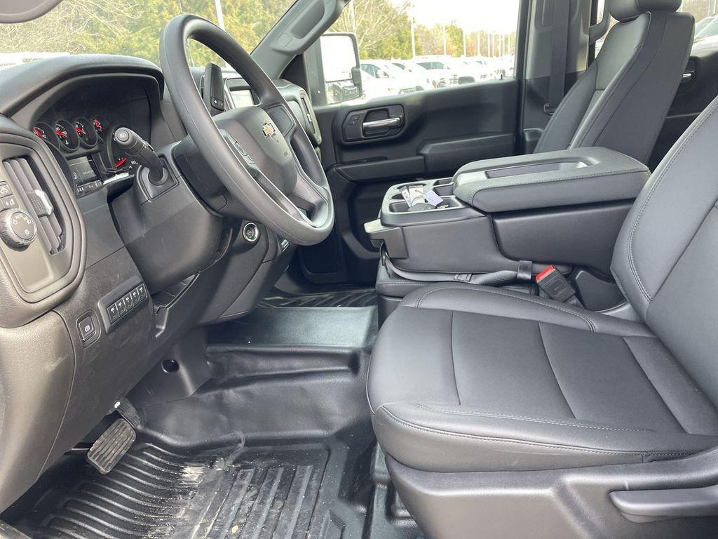 new 2025 Chevrolet Silverado 2500 car, priced at $58,398