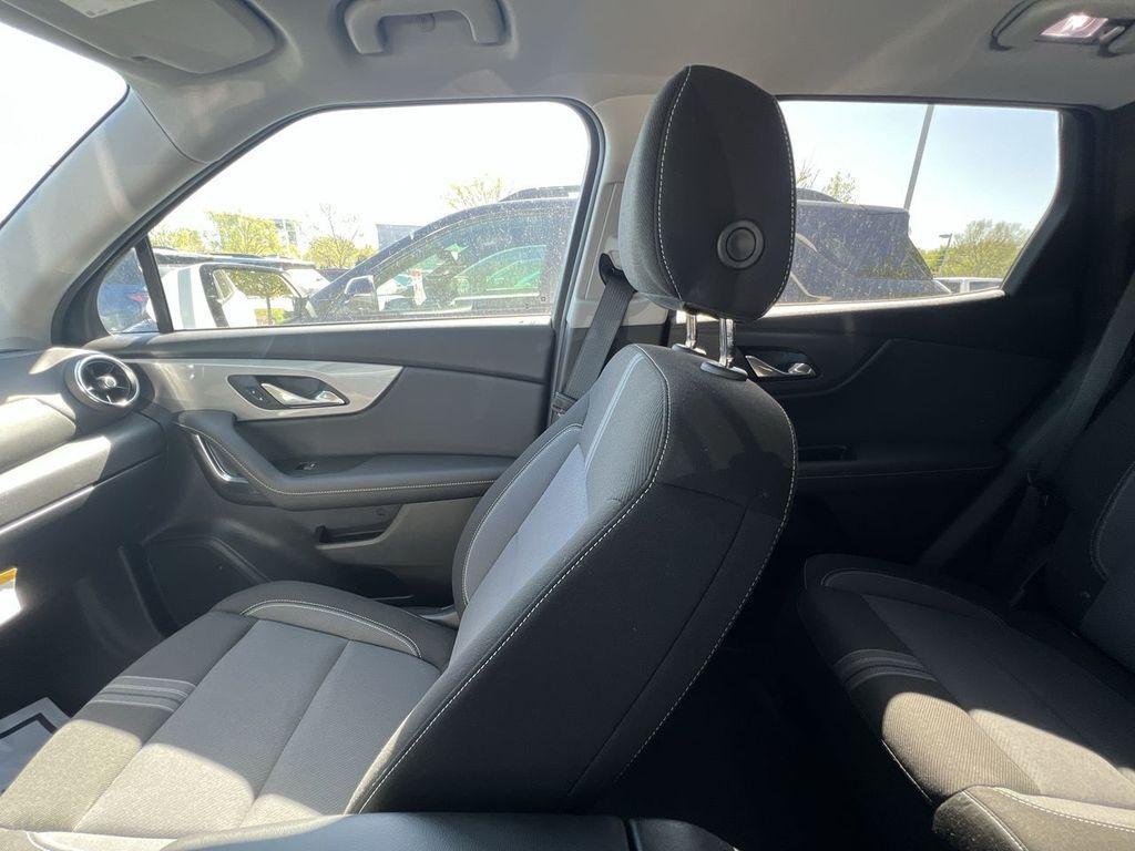 new 2025 Chevrolet Blazer car, priced at $36,020