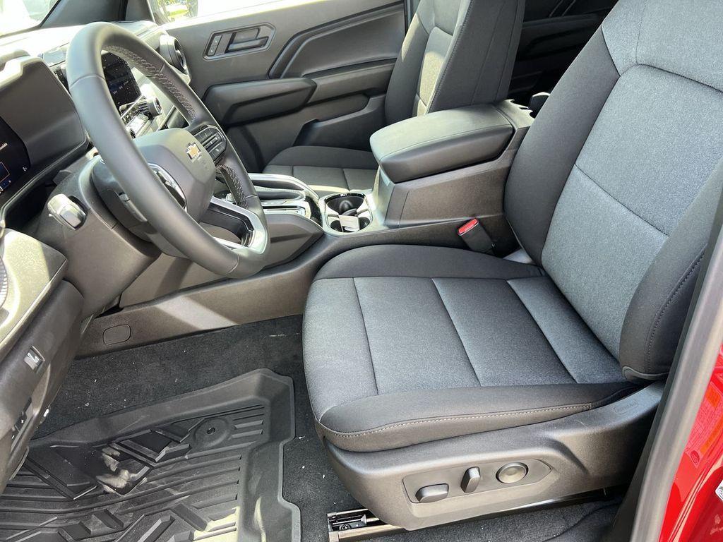 new 2025 Chevrolet Colorado car, priced at $36,020