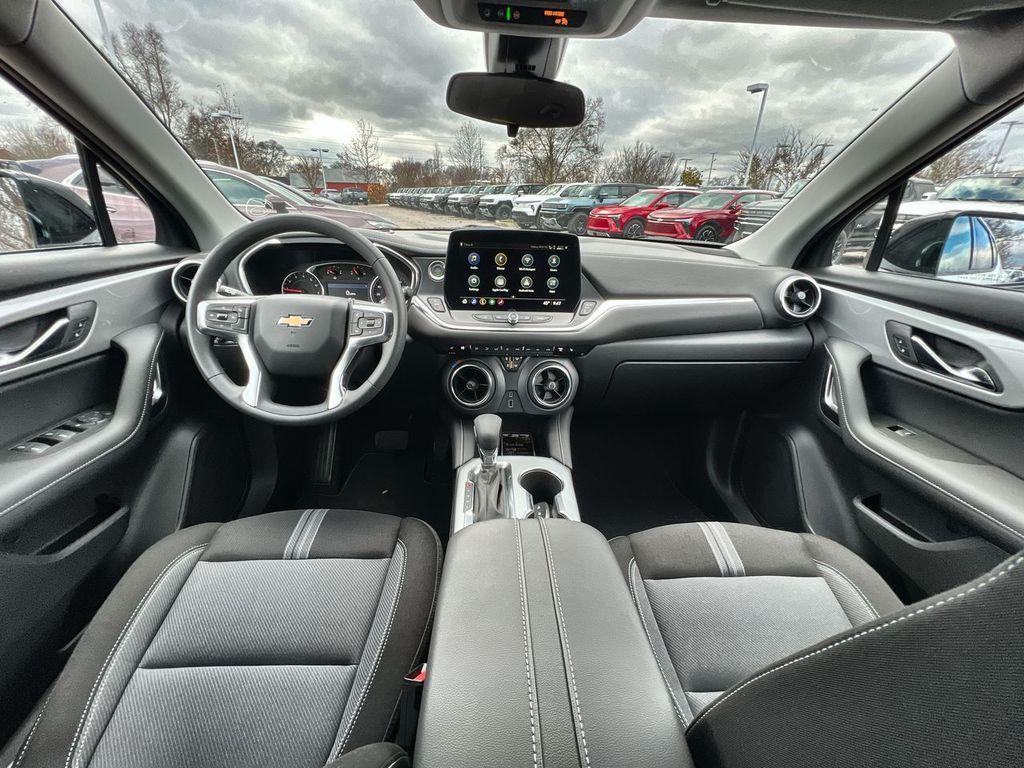 new 2025 Chevrolet Blazer car, priced at $37,380