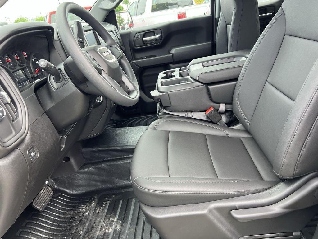 new 2025 GMC Sierra 1500 car, priced at $35,680