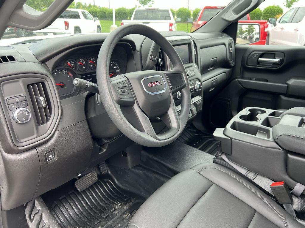 new 2025 GMC Sierra 1500 car, priced at $35,680