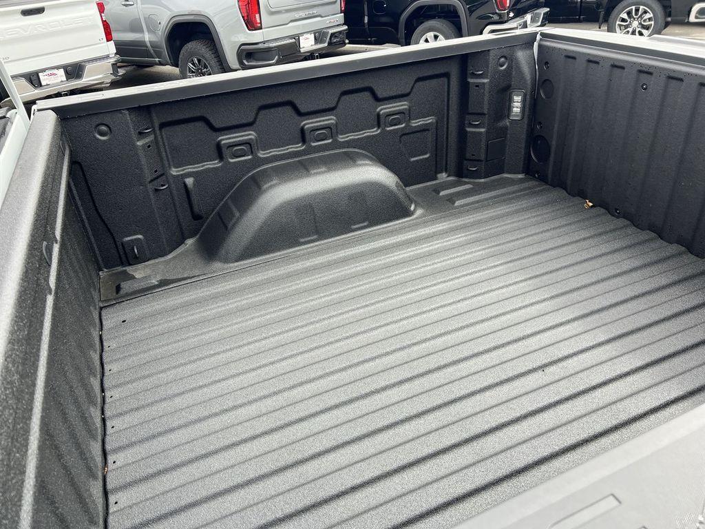 new 2025 GMC Sierra 1500 car, priced at $47,335
