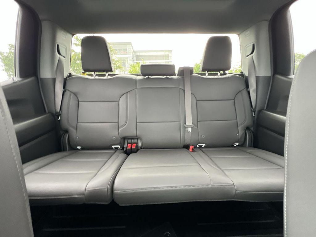 new 2025 GMC Sierra 1500 car, priced at $47,335