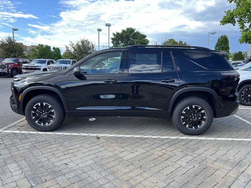 new 2025 Chevrolet Traverse car, priced at $54,194