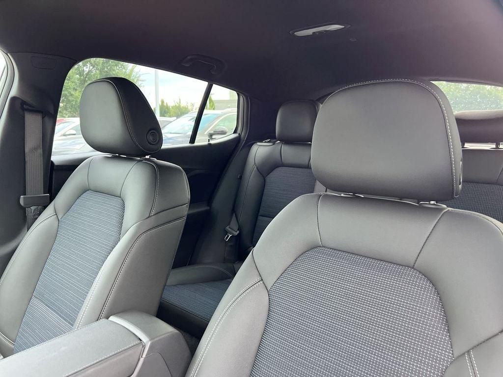 new 2025 Buick Envista car, priced at $27,280