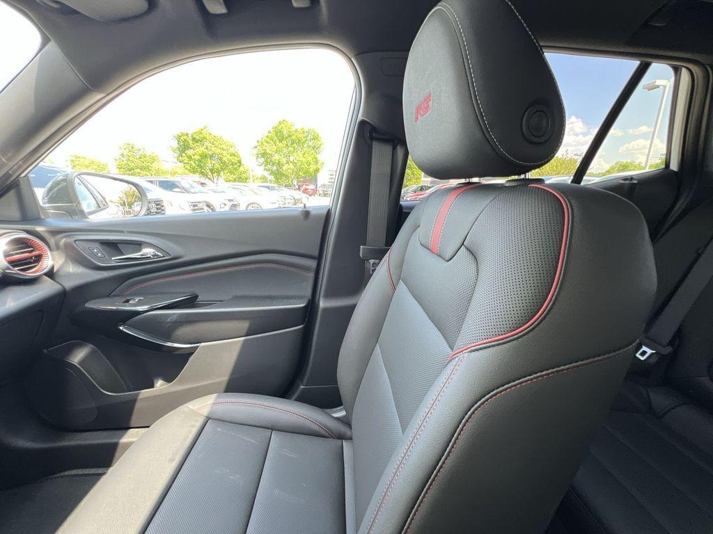 new 2025 Chevrolet Trax car, priced at $27,285