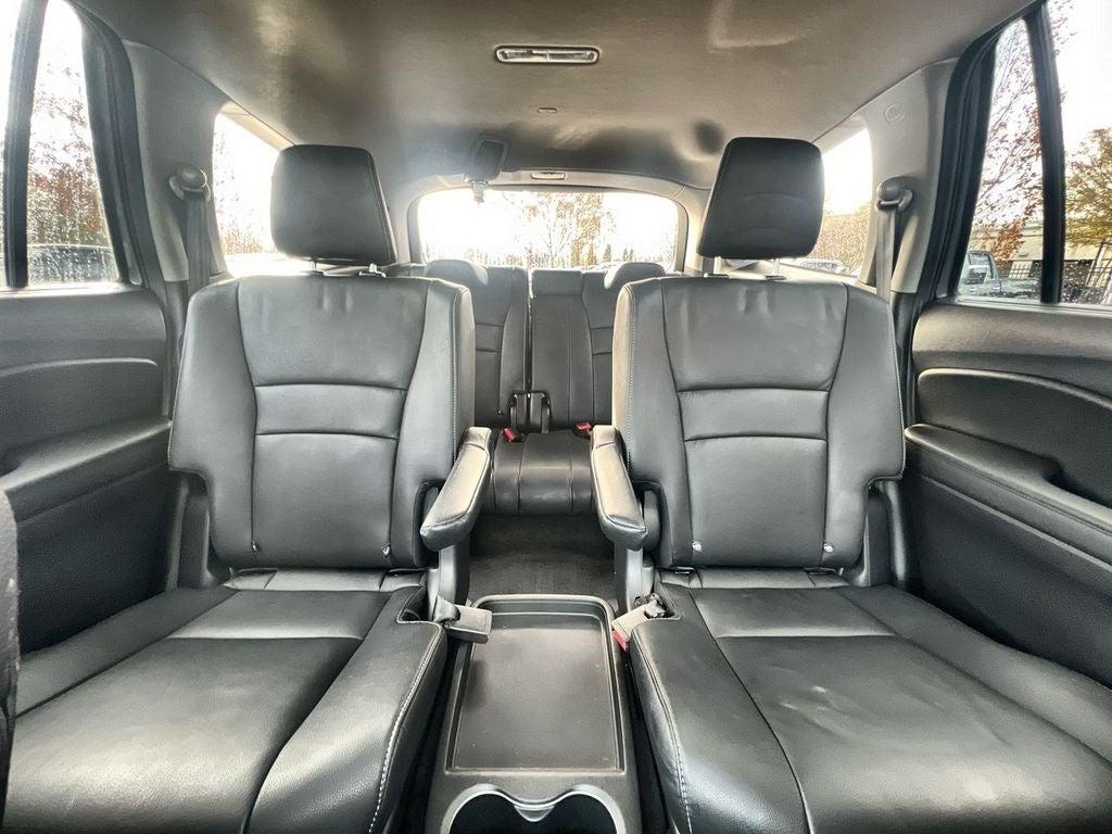 used 2022 Honda Pilot car, priced at $32,000