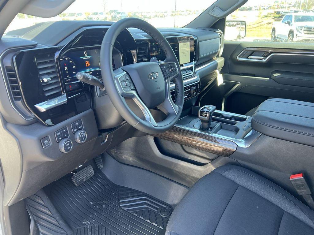 new 2025 Chevrolet Silverado 1500 car, priced at $54,585
