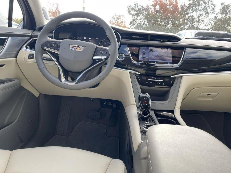 new 2025 Cadillac XT6 car